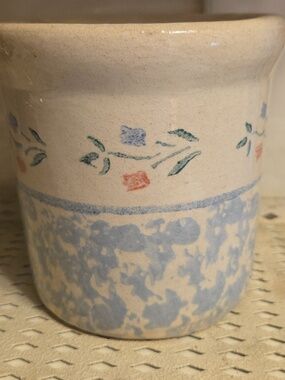 Crock Shop Santa Ana California Floral Flowers Sponge Ware 5.5"